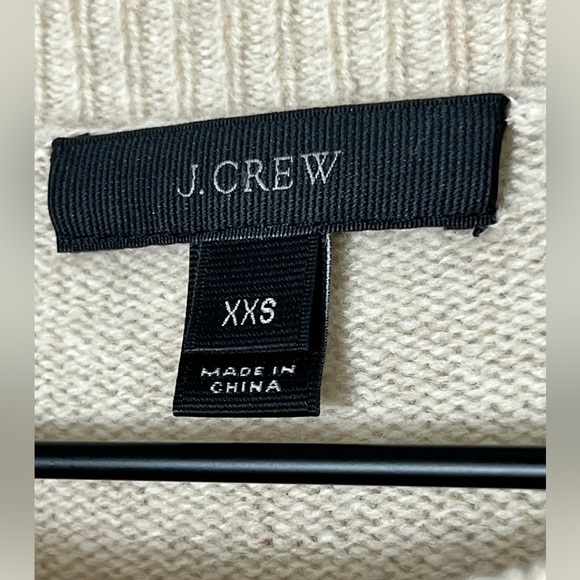 EUC J. Crew 100% Wool Sweater With Bling Stripe On Sides Size XXS. - Picture 6 of 8